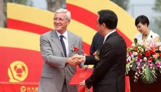 恒大为什么承担了里皮的大部分薪资？这对国足是有利还是弊？
