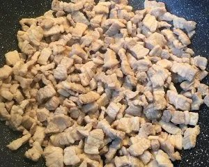 台南米糕里的肉燥的做法步骤图,怎么做好吃