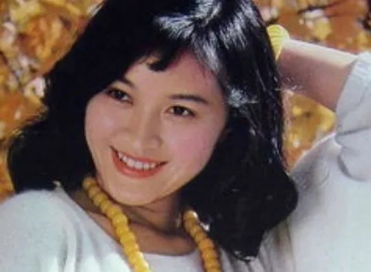 女演员方舒与屠洪刚离婚后,独自养育两个女儿,现在怎么样了?