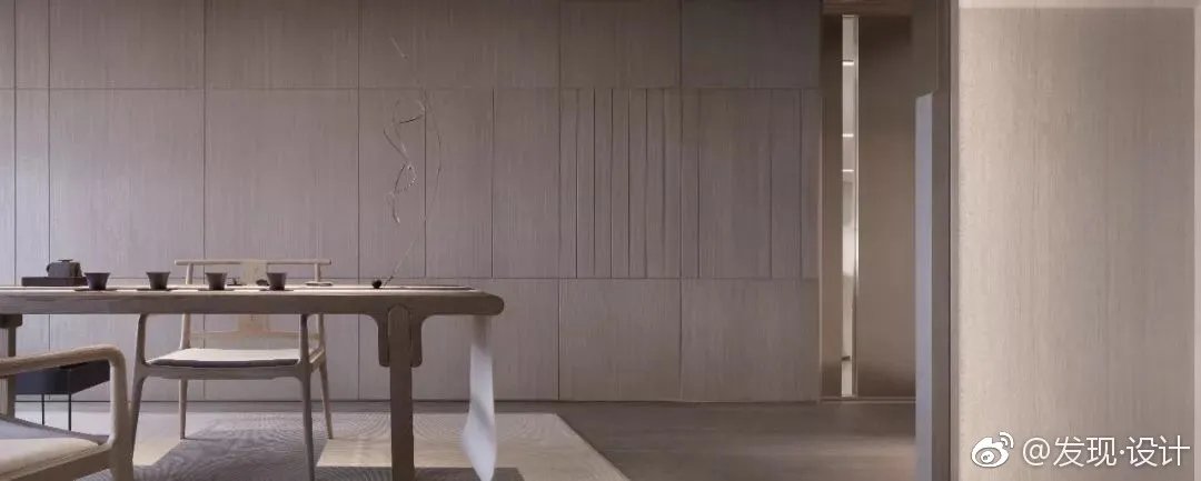琚宾新作 | 构色 这个场地的先天条件非常优越,有一大面窗...