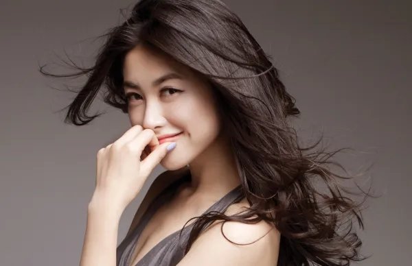 她被誉为国内“第一女王”,碾压韩雪,为什么说王思聪娶她都是高攀?