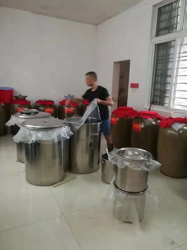酒业泰斗秦含章,高寿112岁,是不是证明了喝酒长寿?