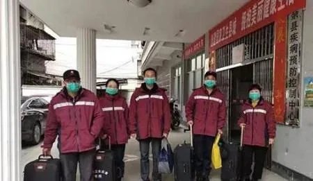 如何查看疫情去世的医生名单？