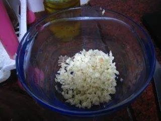 蒜蓉蒸胜瓜的做法步骤图，蒜蓉蒸胜瓜怎么做
