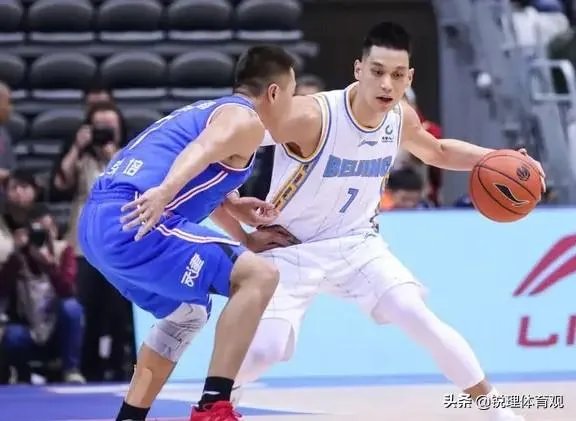 苏群表示:林书豪本人愿意被归化,但还需要家人同意。你认为最终林书豪会被归化吗?