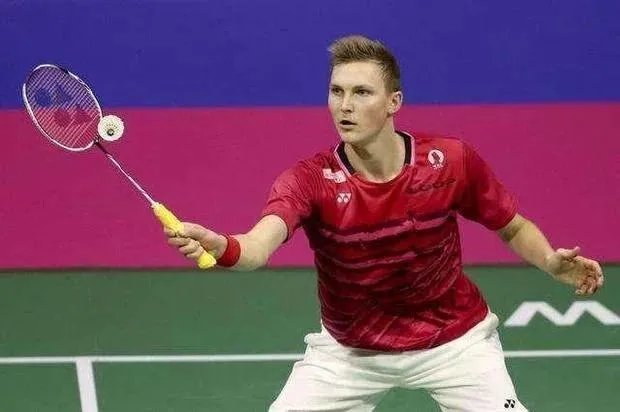 连救五赛点,谌龙惜败安赛龙,大马赛男单全军覆没。你怎么看?