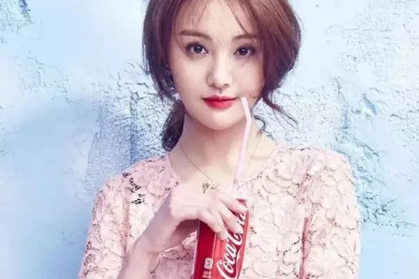 张恒称与郑爽对视五秒以上就会害羞,他们之间都有哪些甜蜜互动?